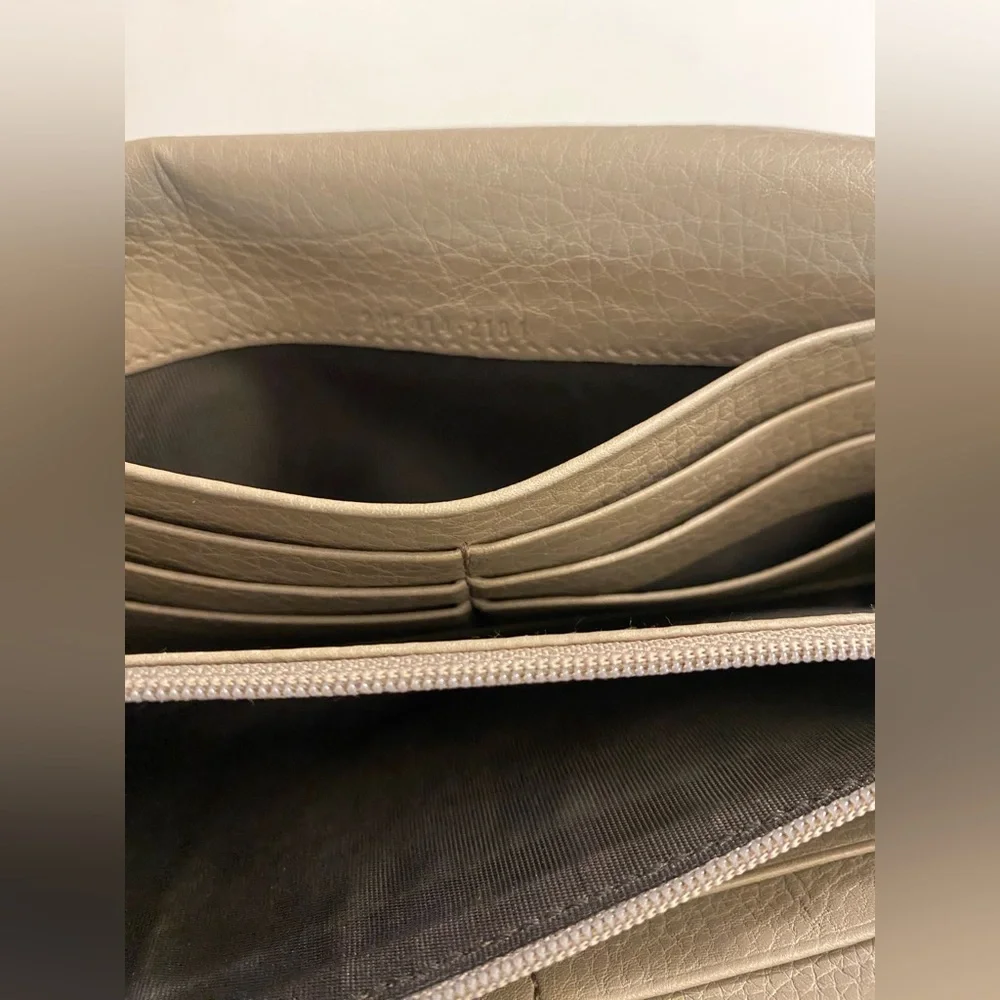 Gucci Soho Interlocking G Leather Continental Snap/Flap Closure Wallet